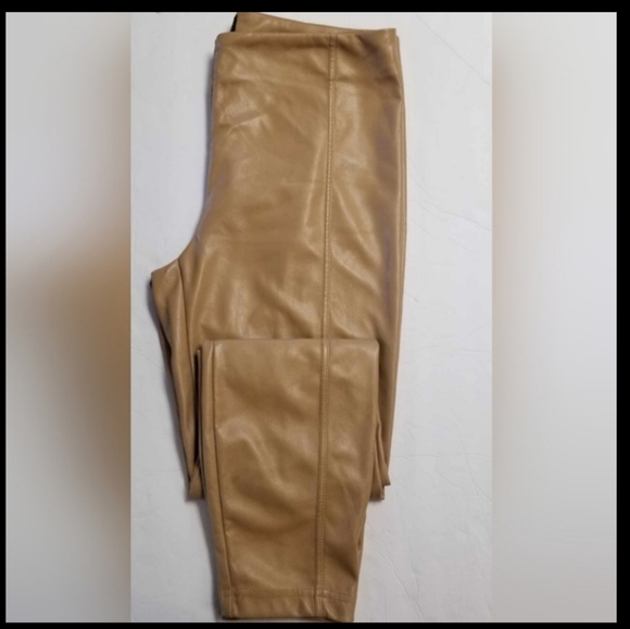 Nicole Miller New York Gold Faux Leather Elastic Waist Pants - Picture 6 of 6